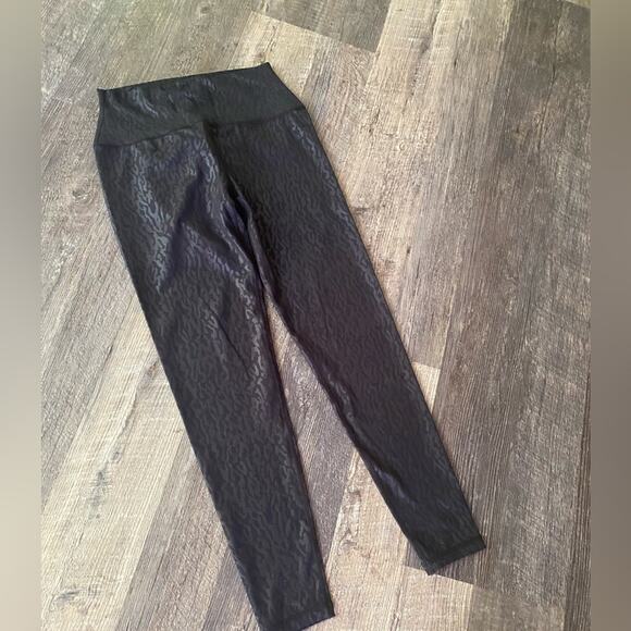 Sweaty Betty All Day High Waist Embossed Legging - Picture 8 of 9